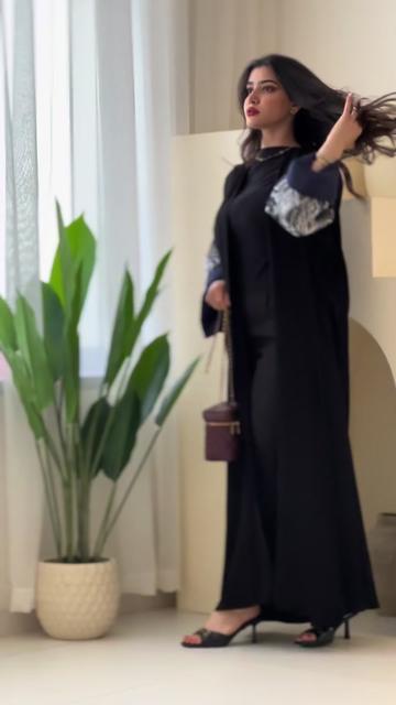 @styliishrobe