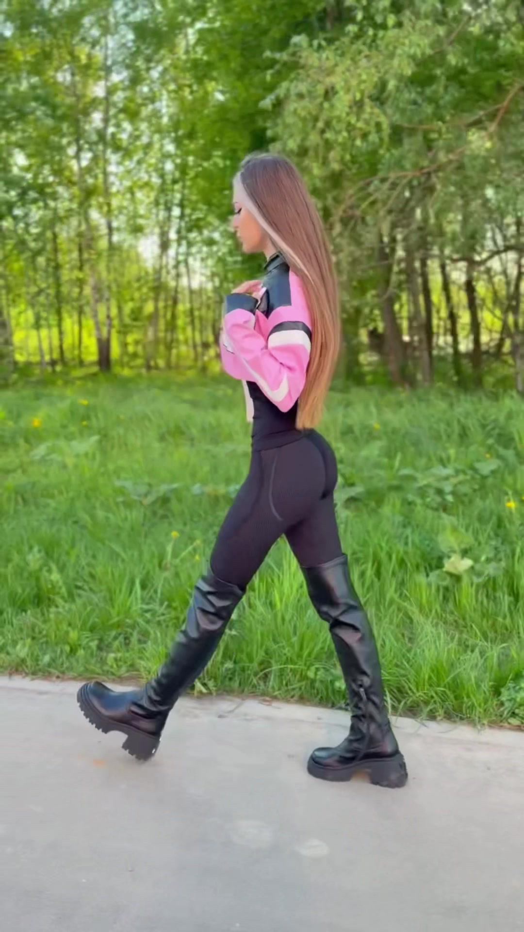 @Lola Bunny
