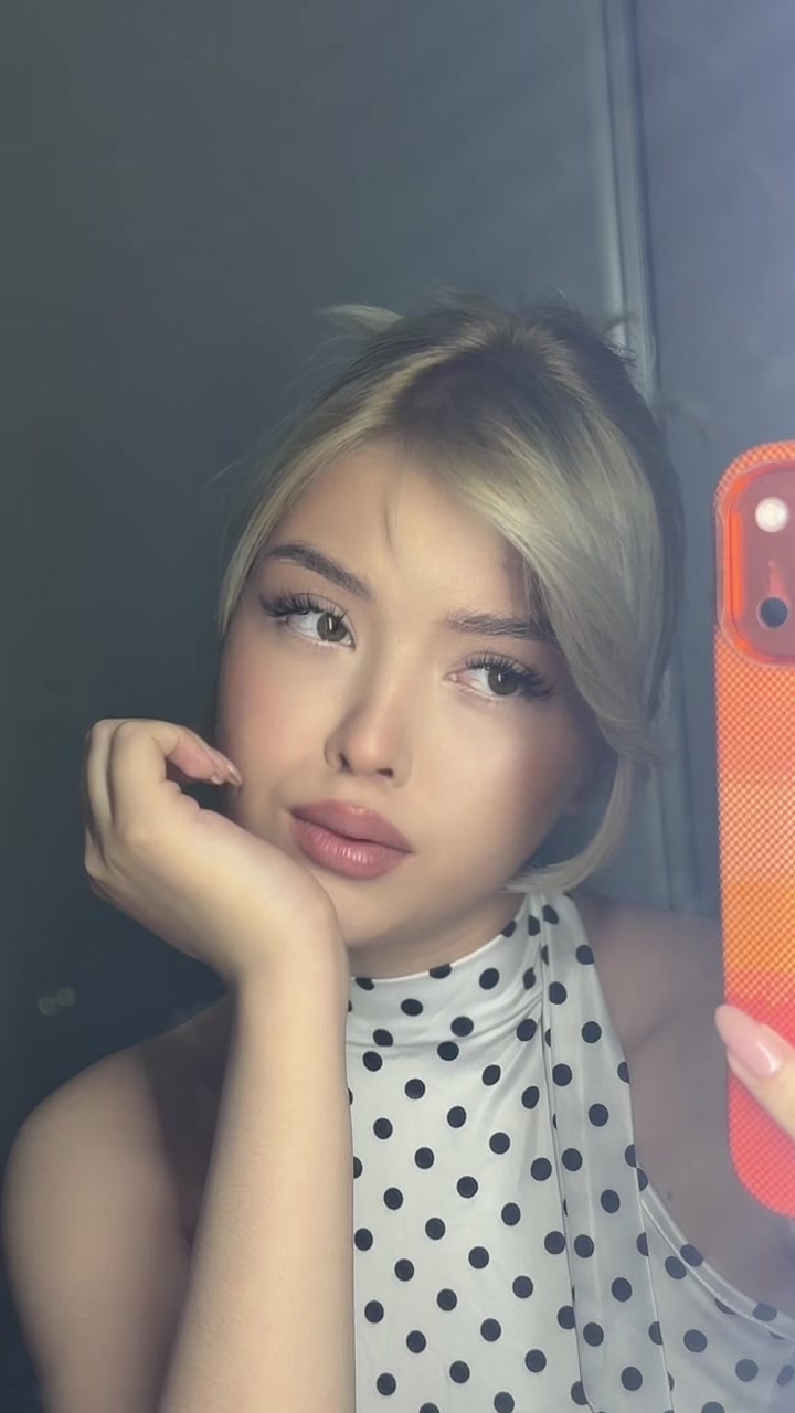@yasmina.