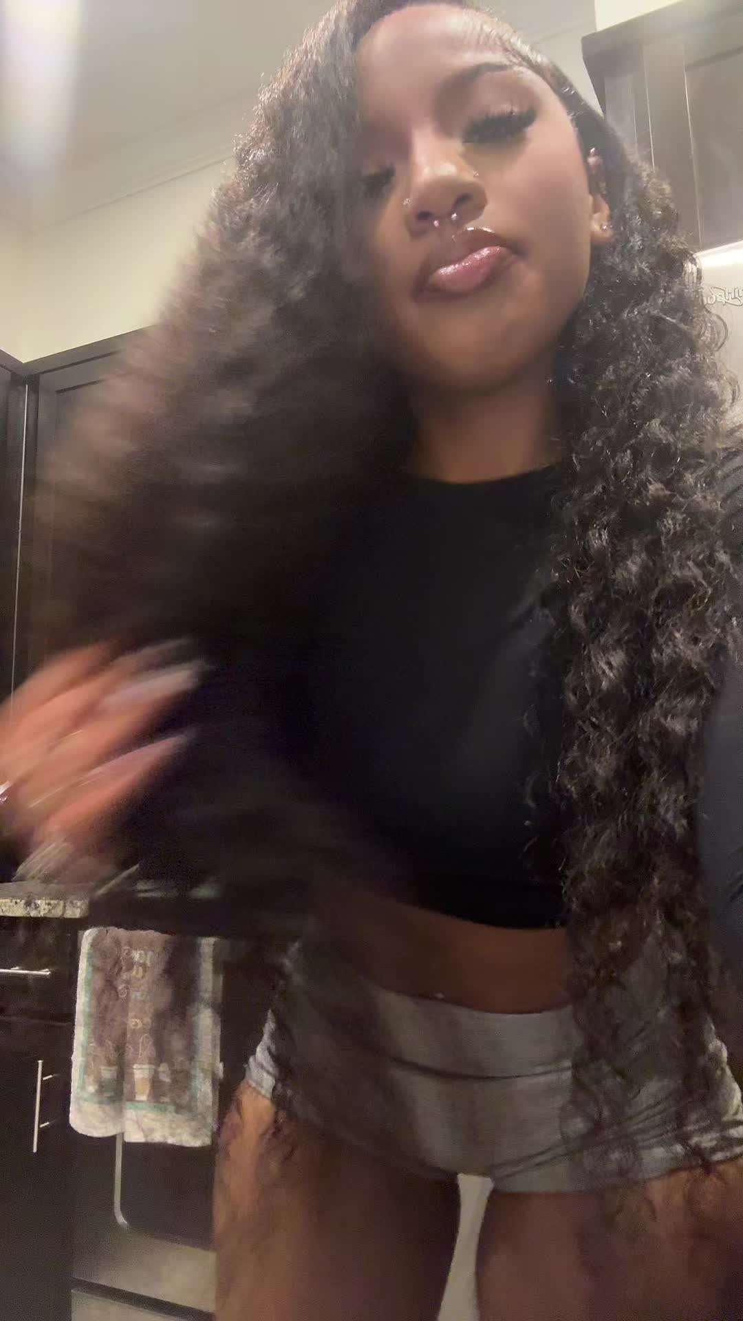 @️
