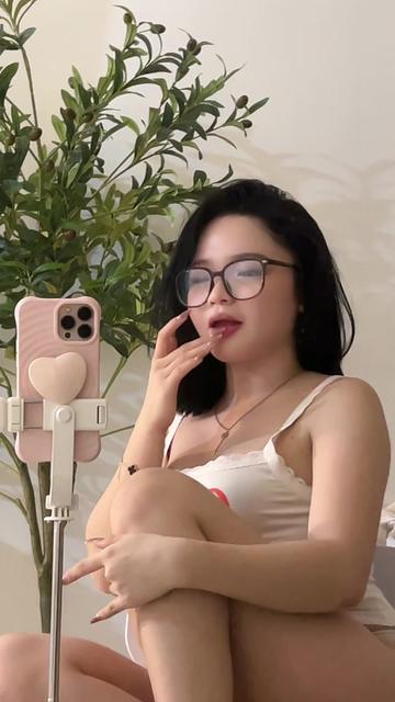 @foxiyoona
