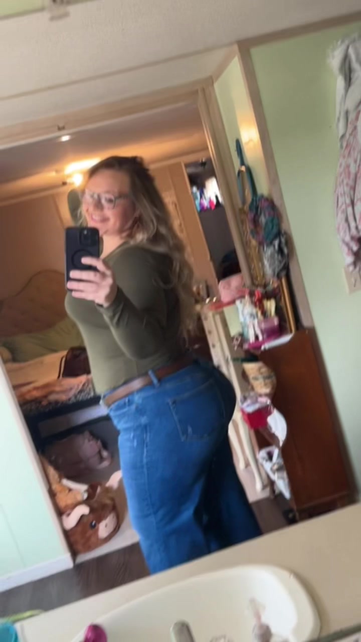 @𝒮𝓉𝒶𝒸𝑒𝓎🌻