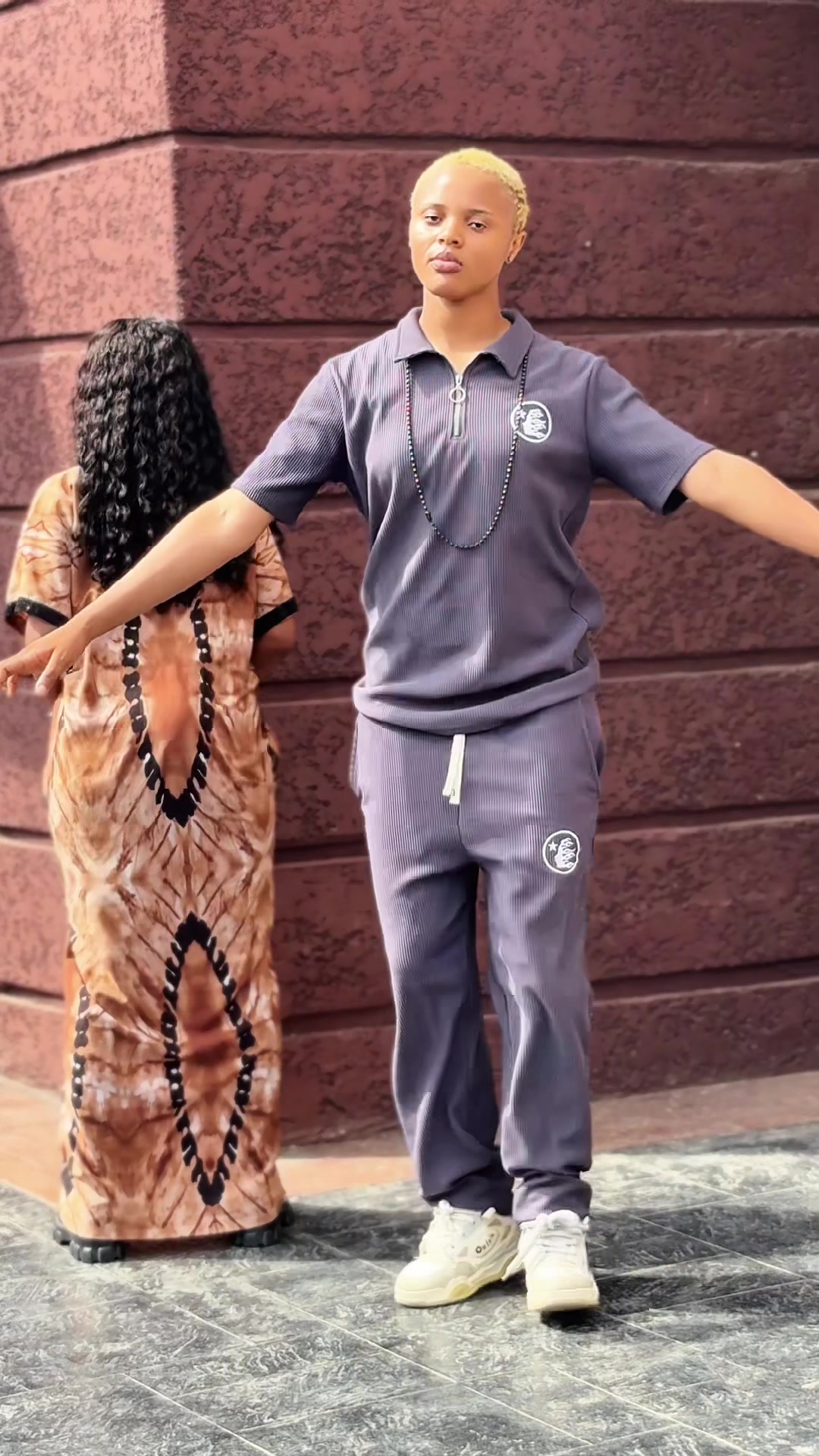 @afroblueries