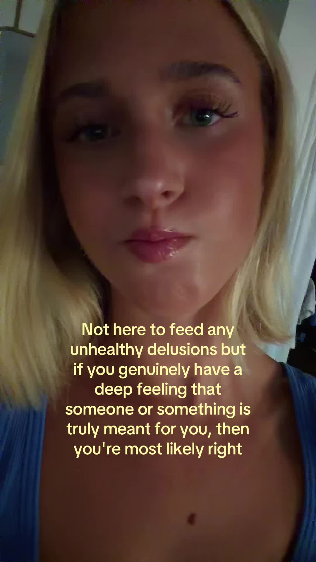 @theelliebarker