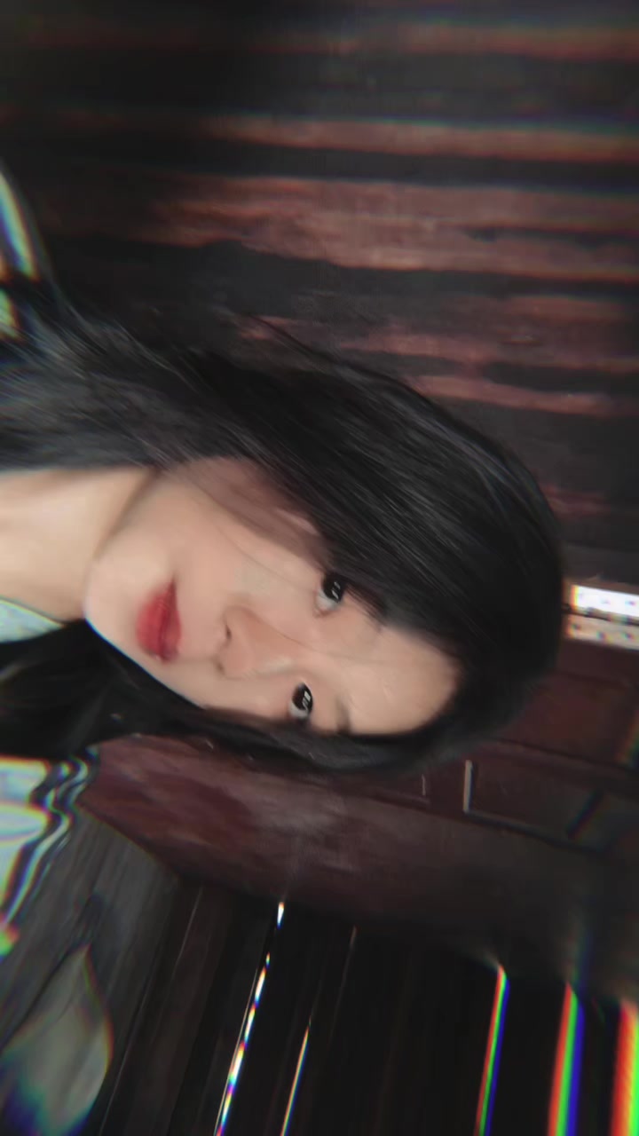 @Luna