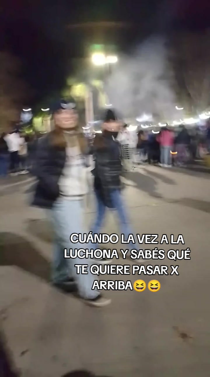 @Leoo González