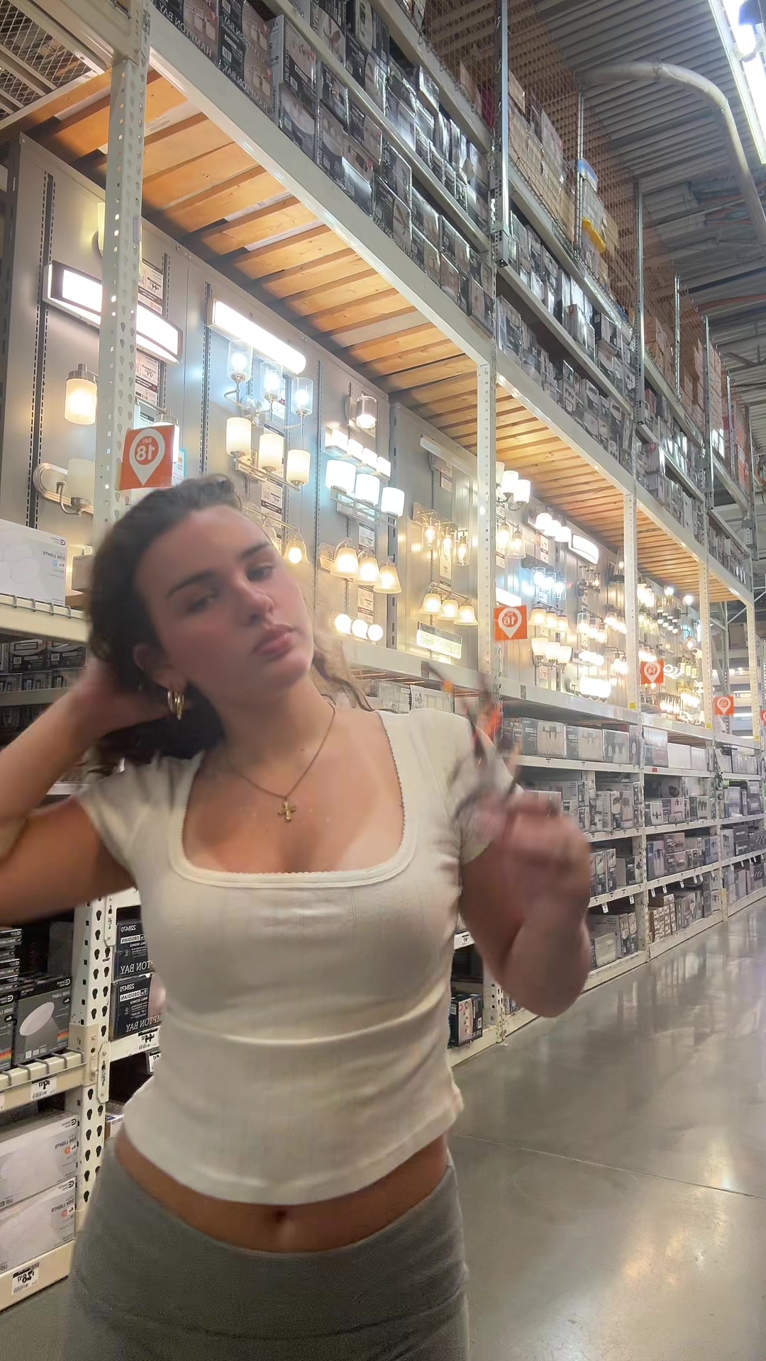 @⃟