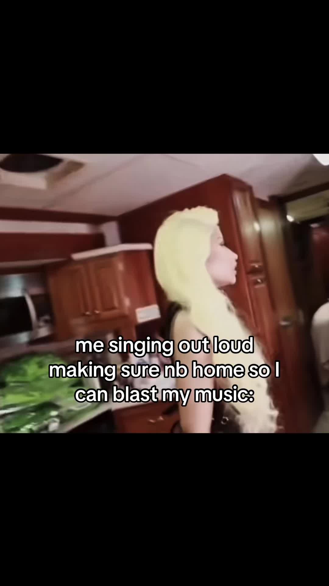 @￼