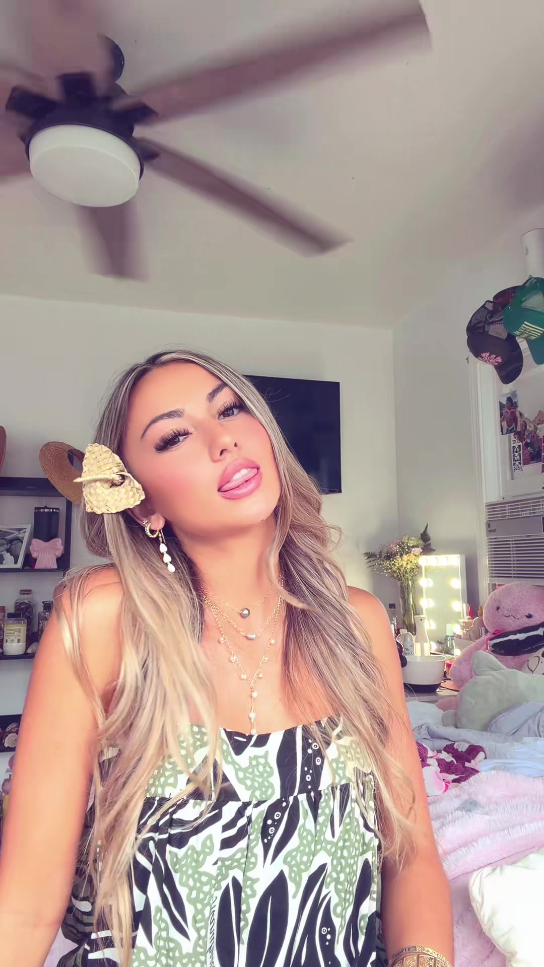@LYSAA