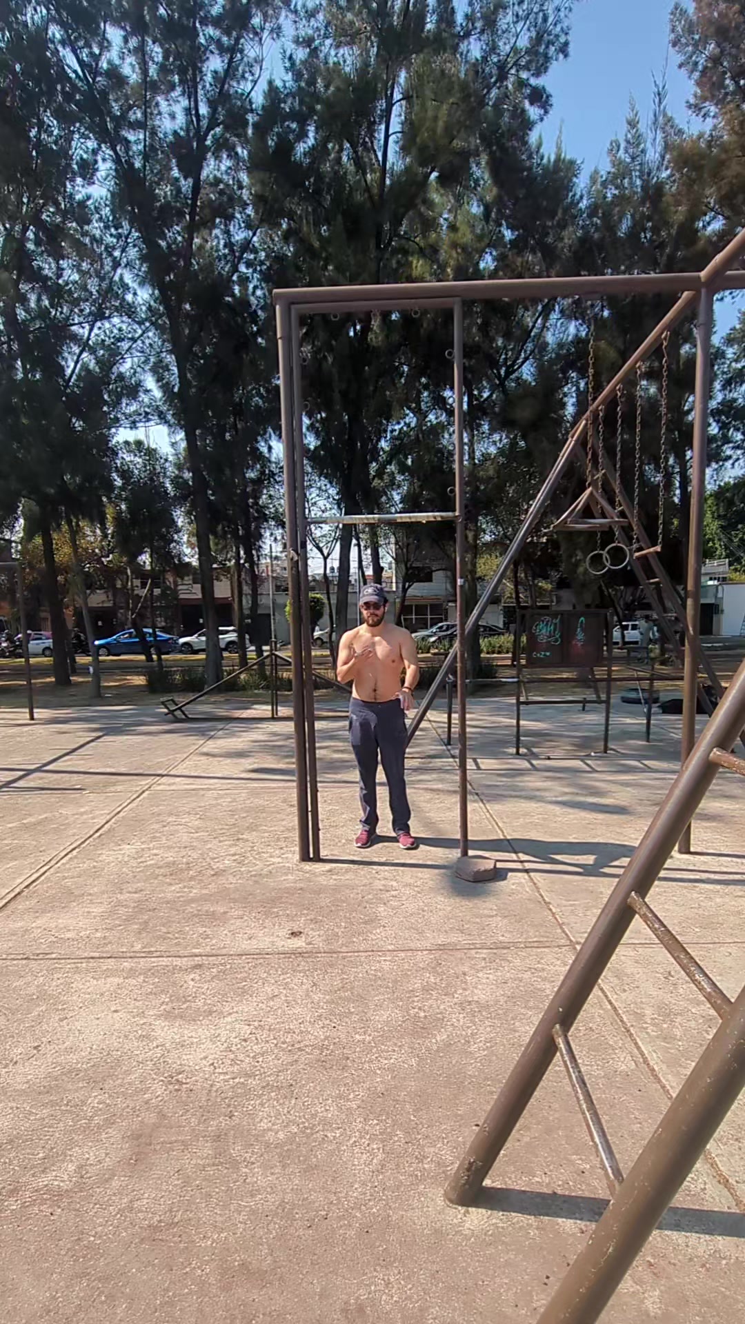 @Alambrito