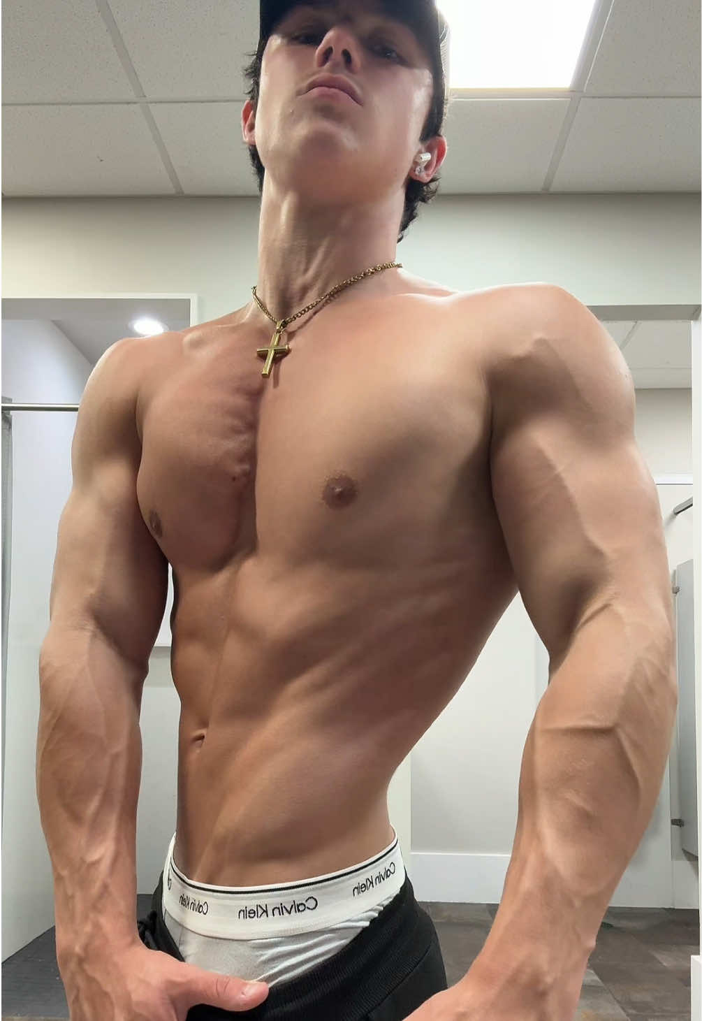 @d33jaee_lifts