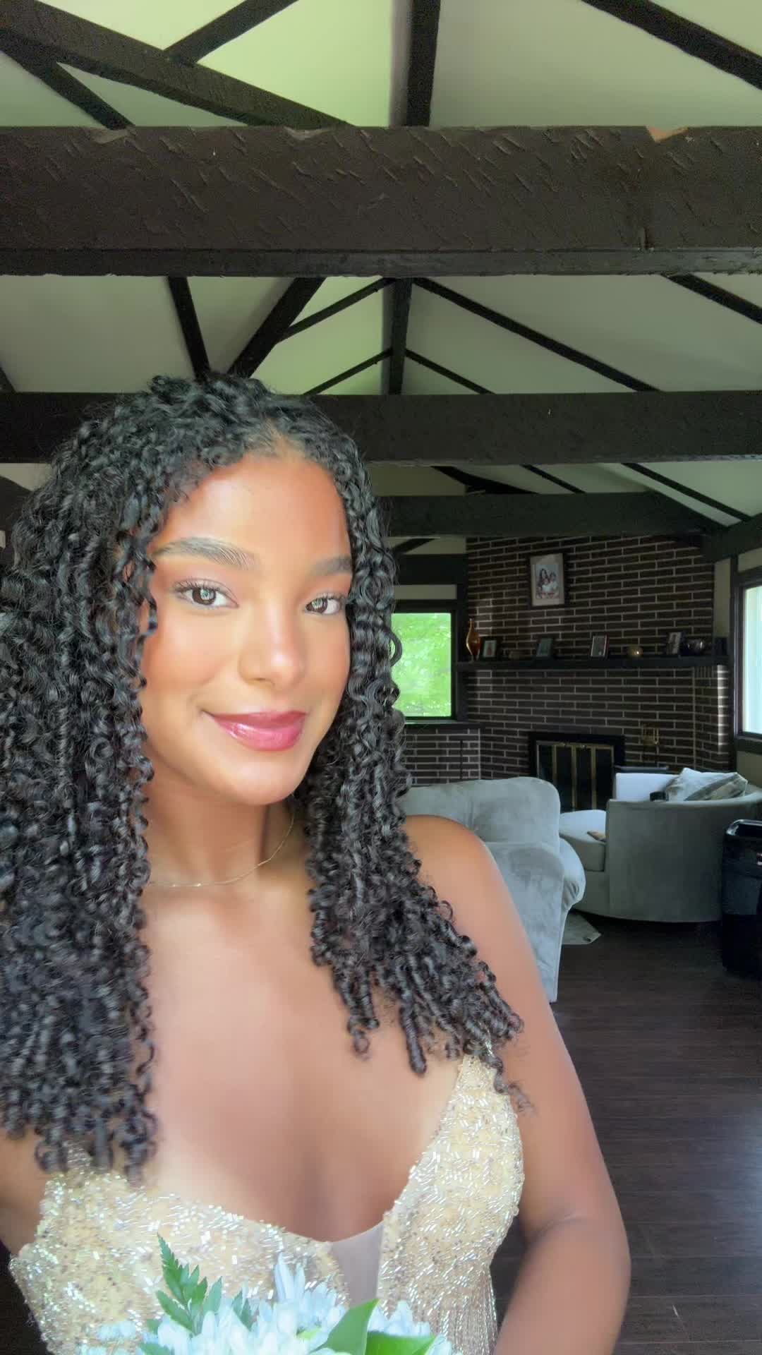 @Ava
