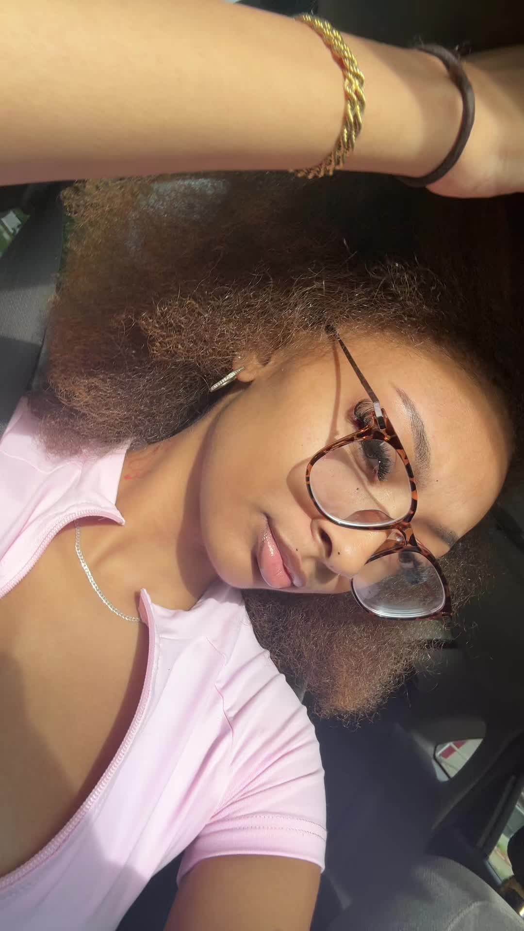 @️