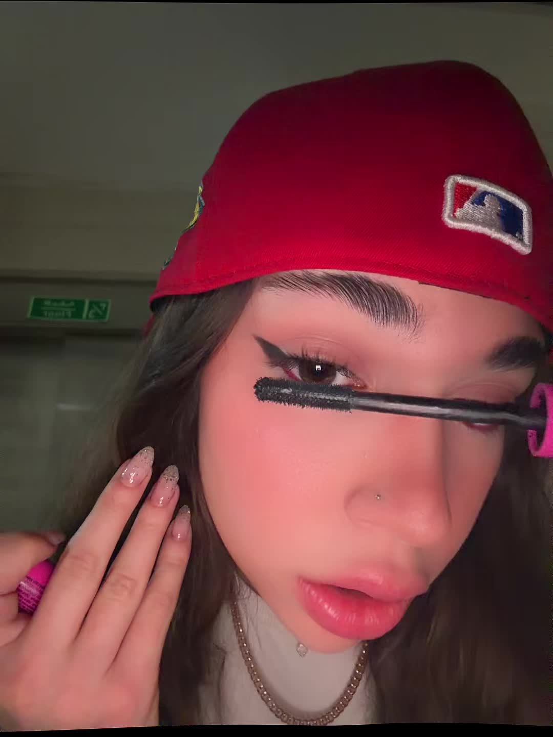 @_.aviisaa