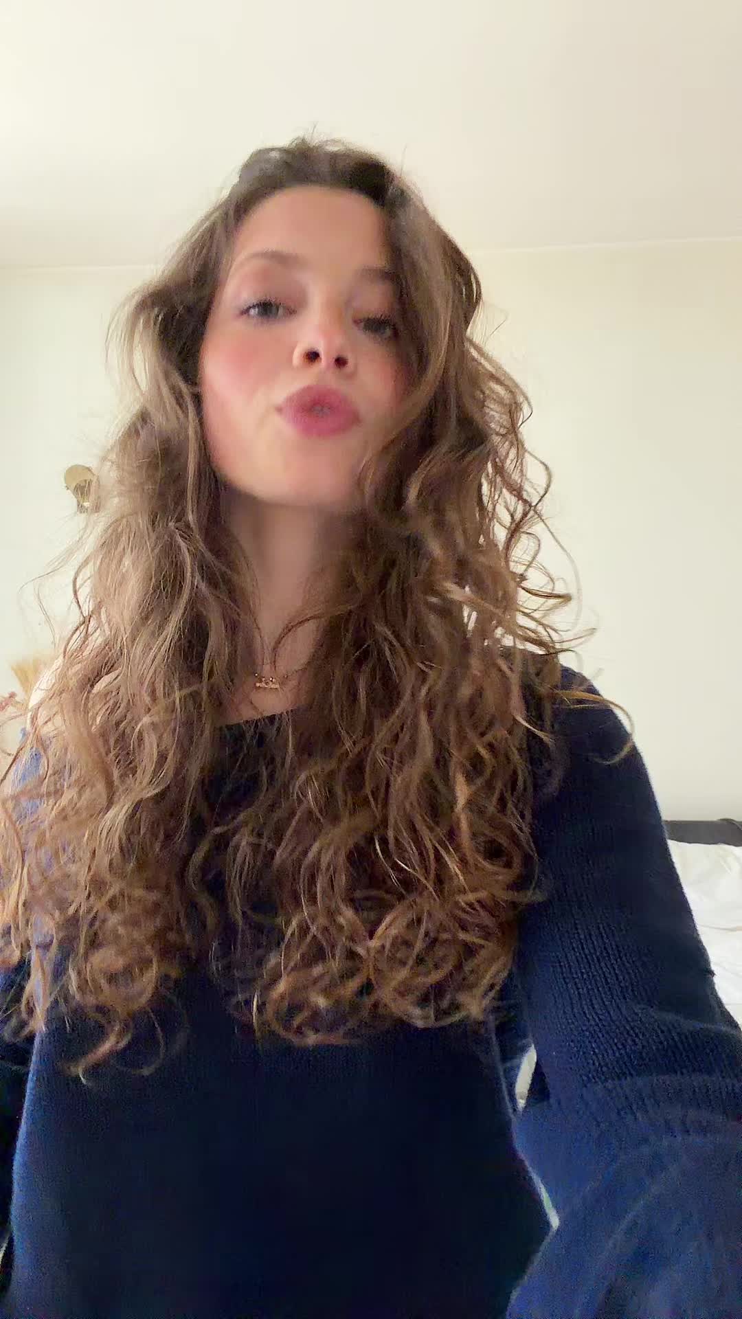 @• anais •