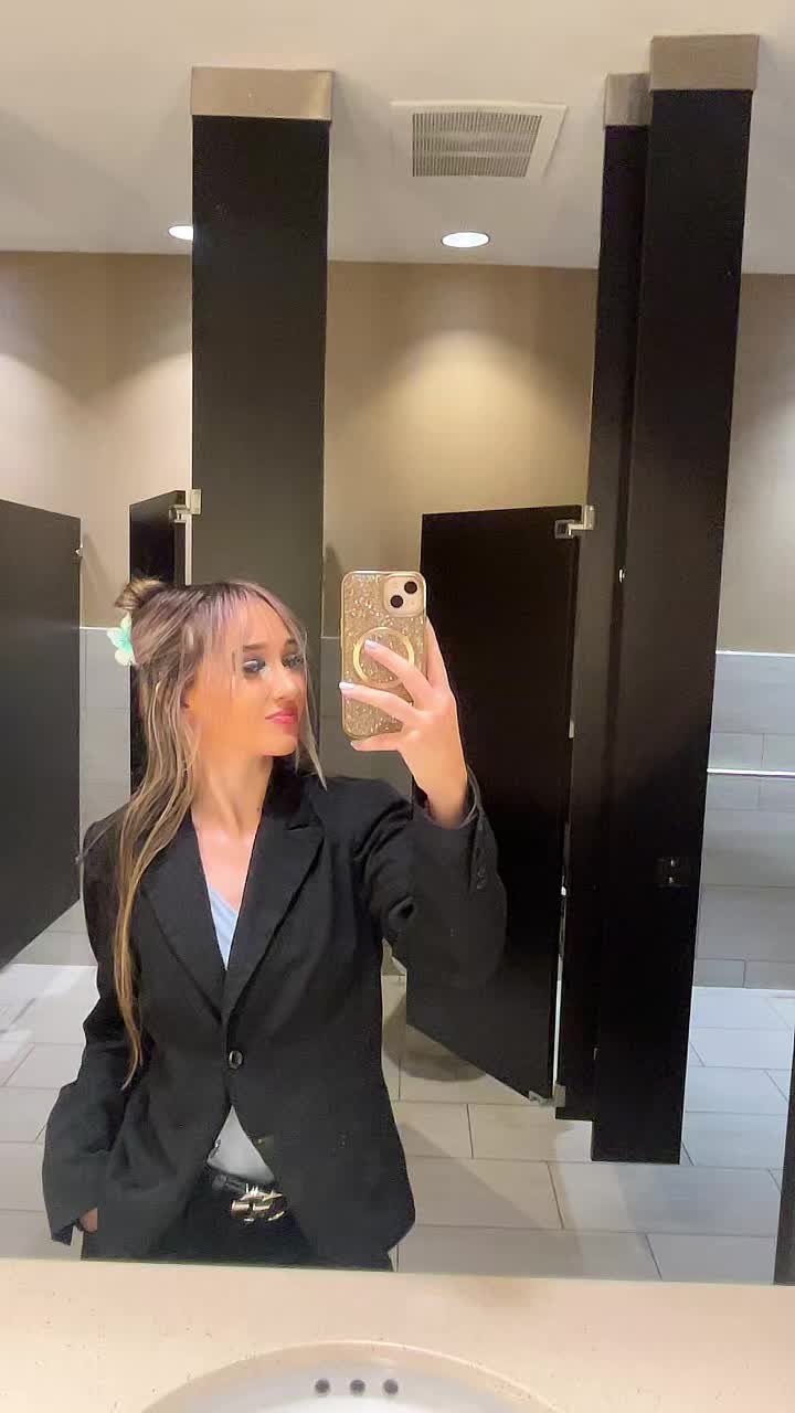 @Adriana