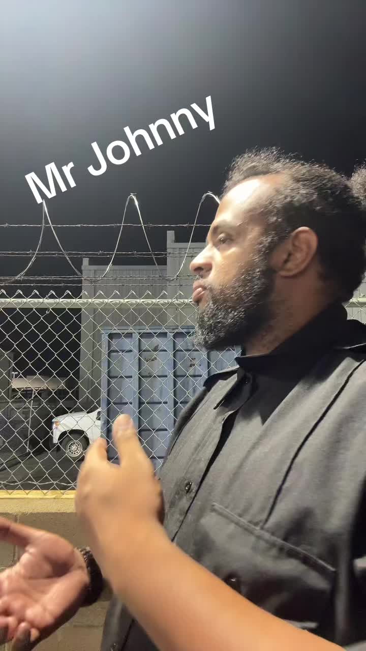 @Johnny Dixon135