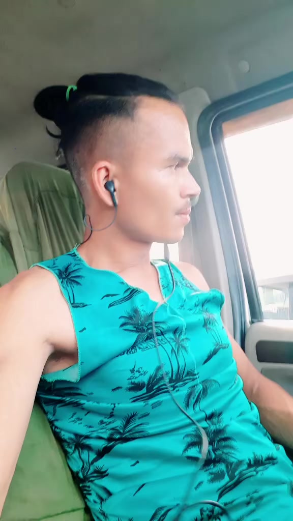 @तिम्रो याद्ले सताएको छ सानु😭?
