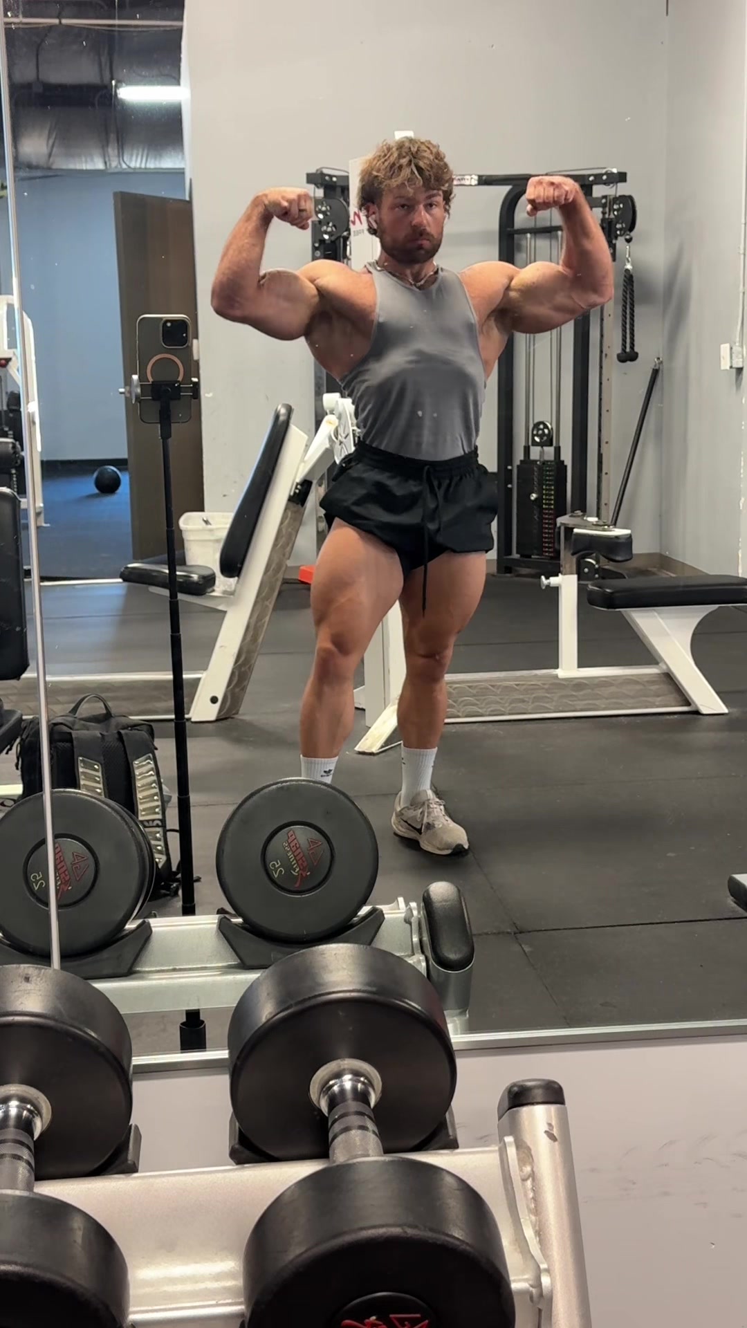 @Alex 🦍