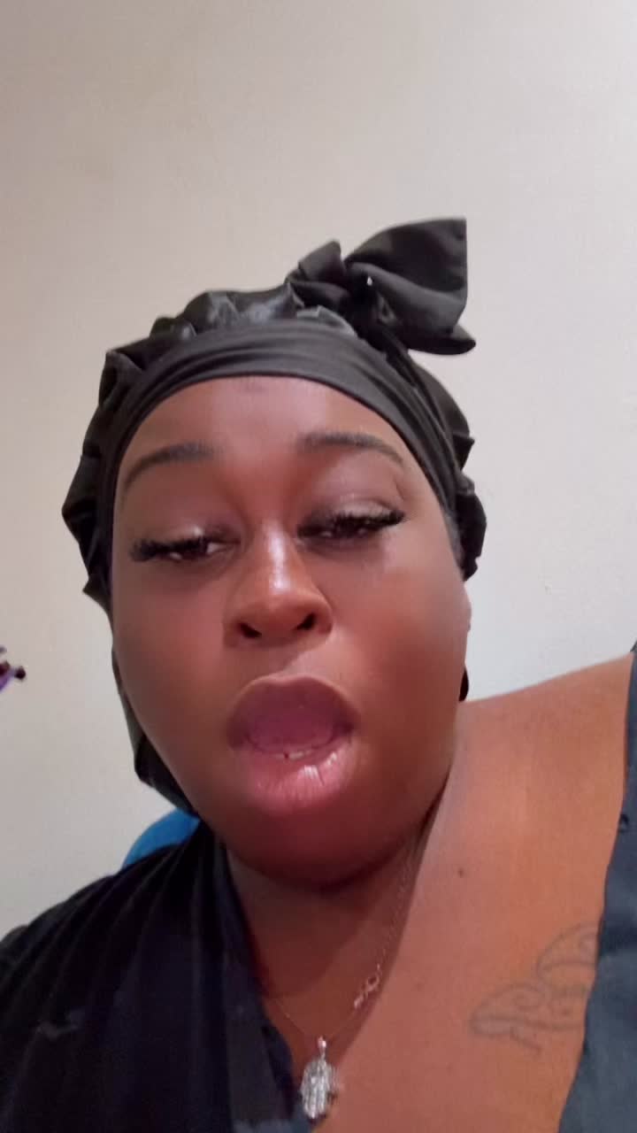 @AmomentWithDanni