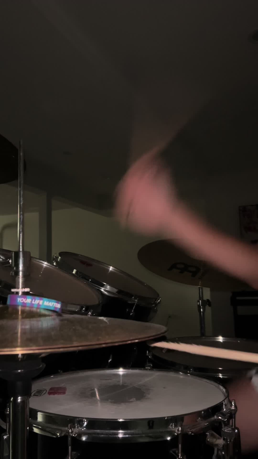 @Julian🪼🥁🎧