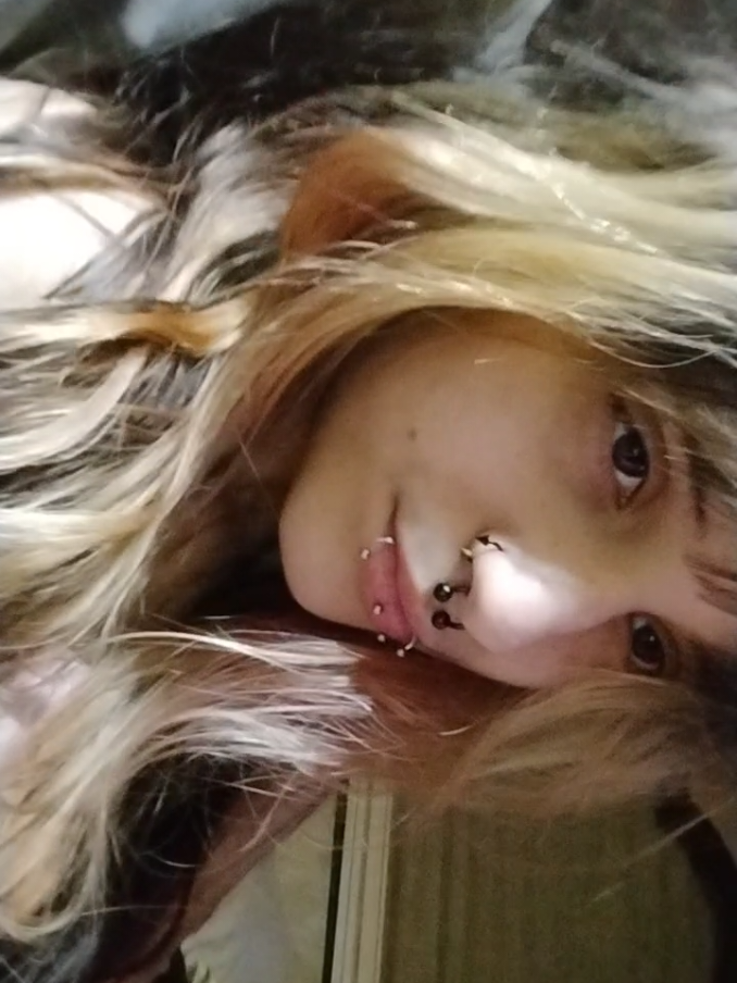 @⦮ ⦯