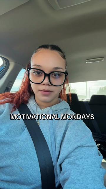 @Livv👑