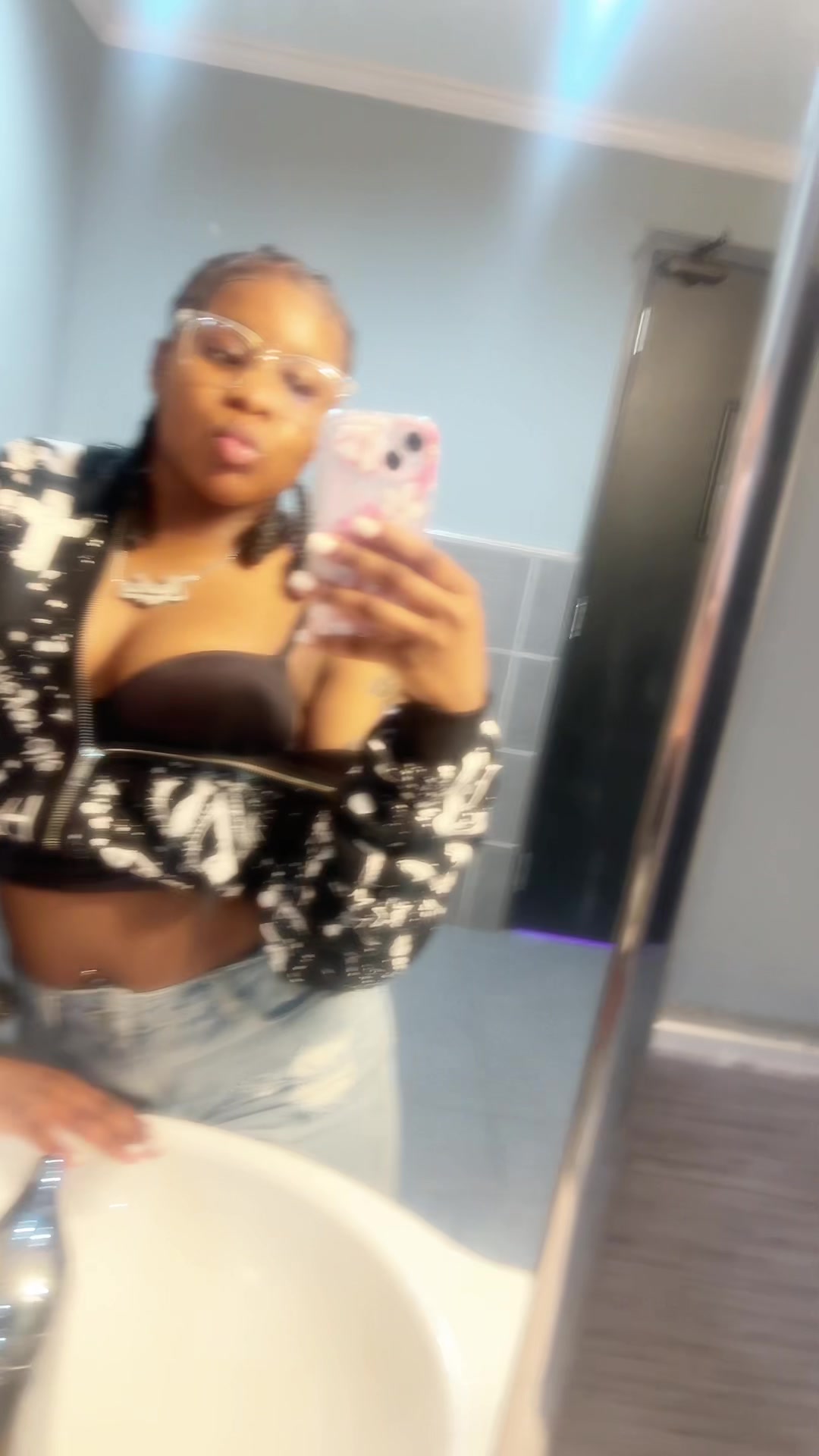 @Just a girl 🎀