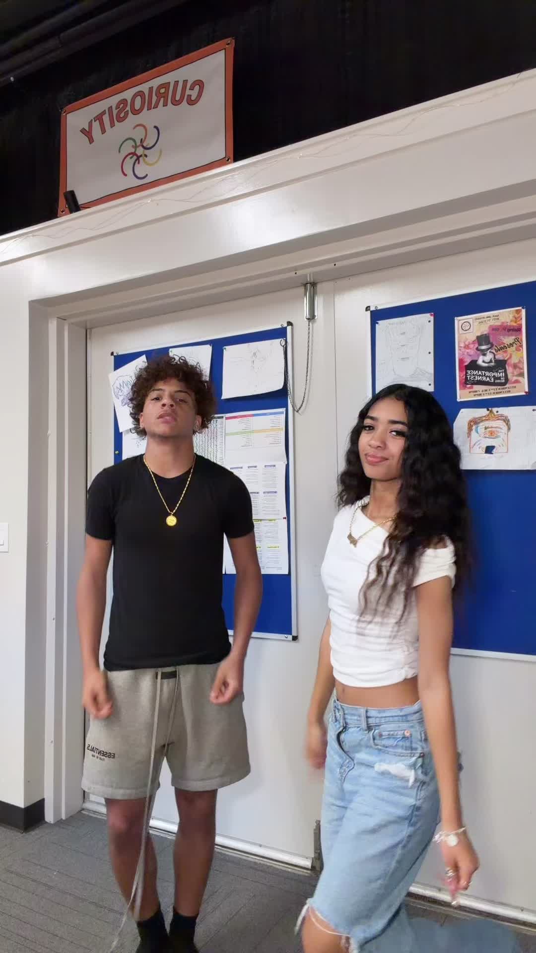 @𝒶𝓁𝒾𝓎𝒶𝒽ꨄ︎