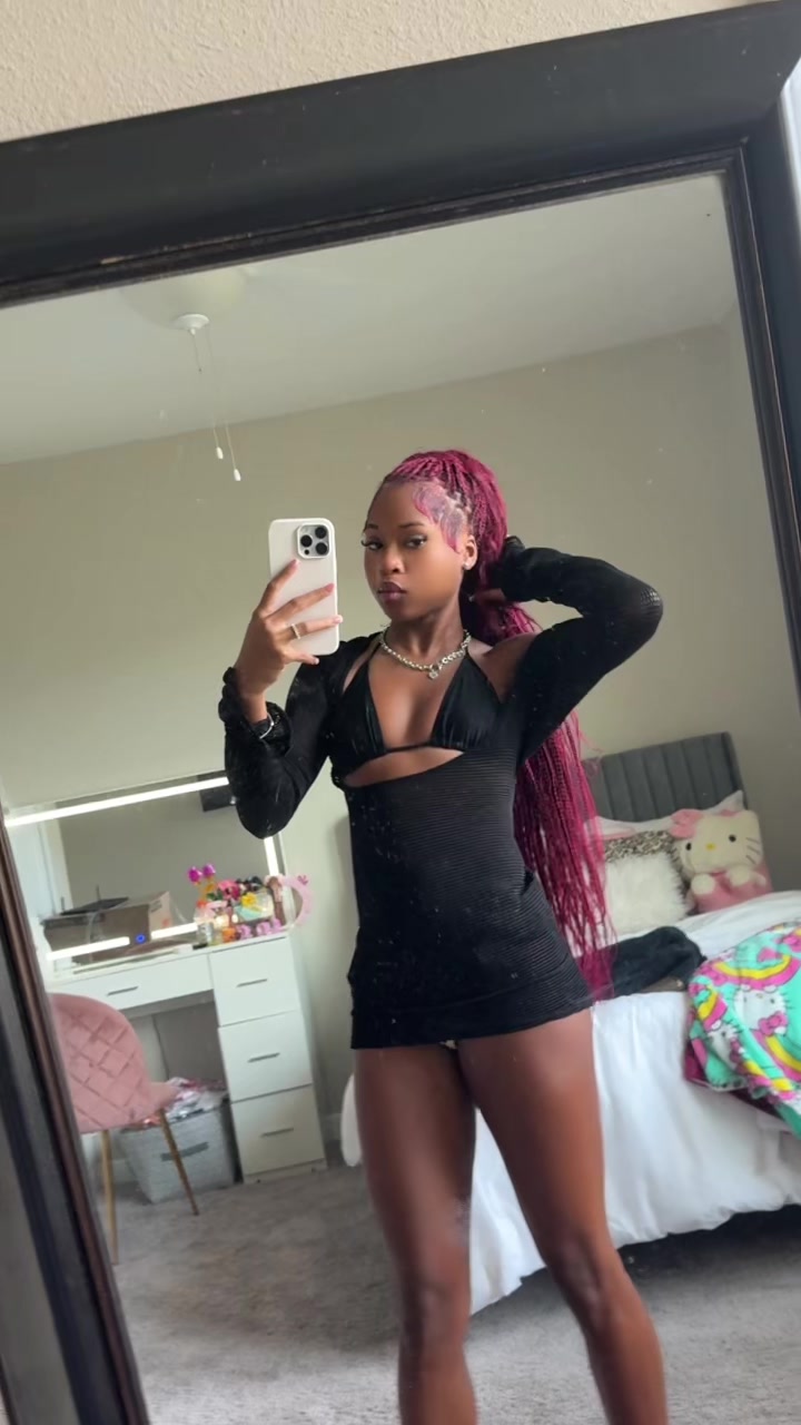 @thequeensarchivesssss