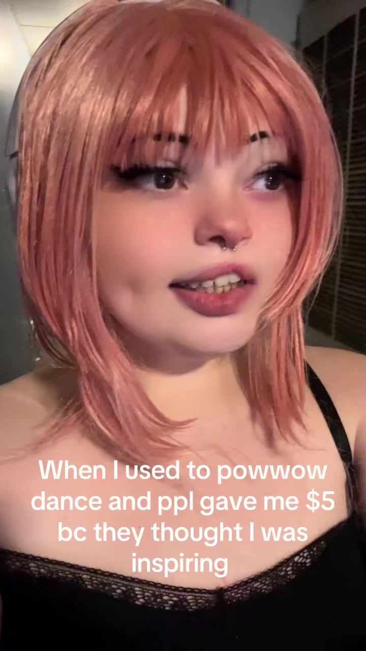 @Professional Canadian Egirl💕