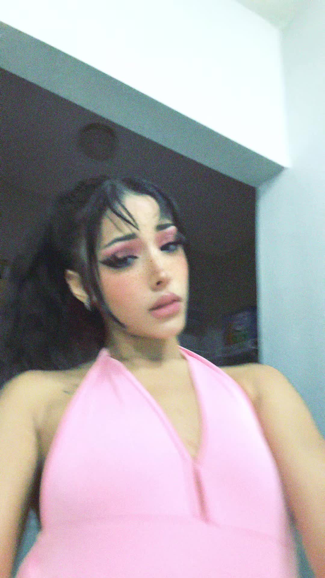 @shanaeslim