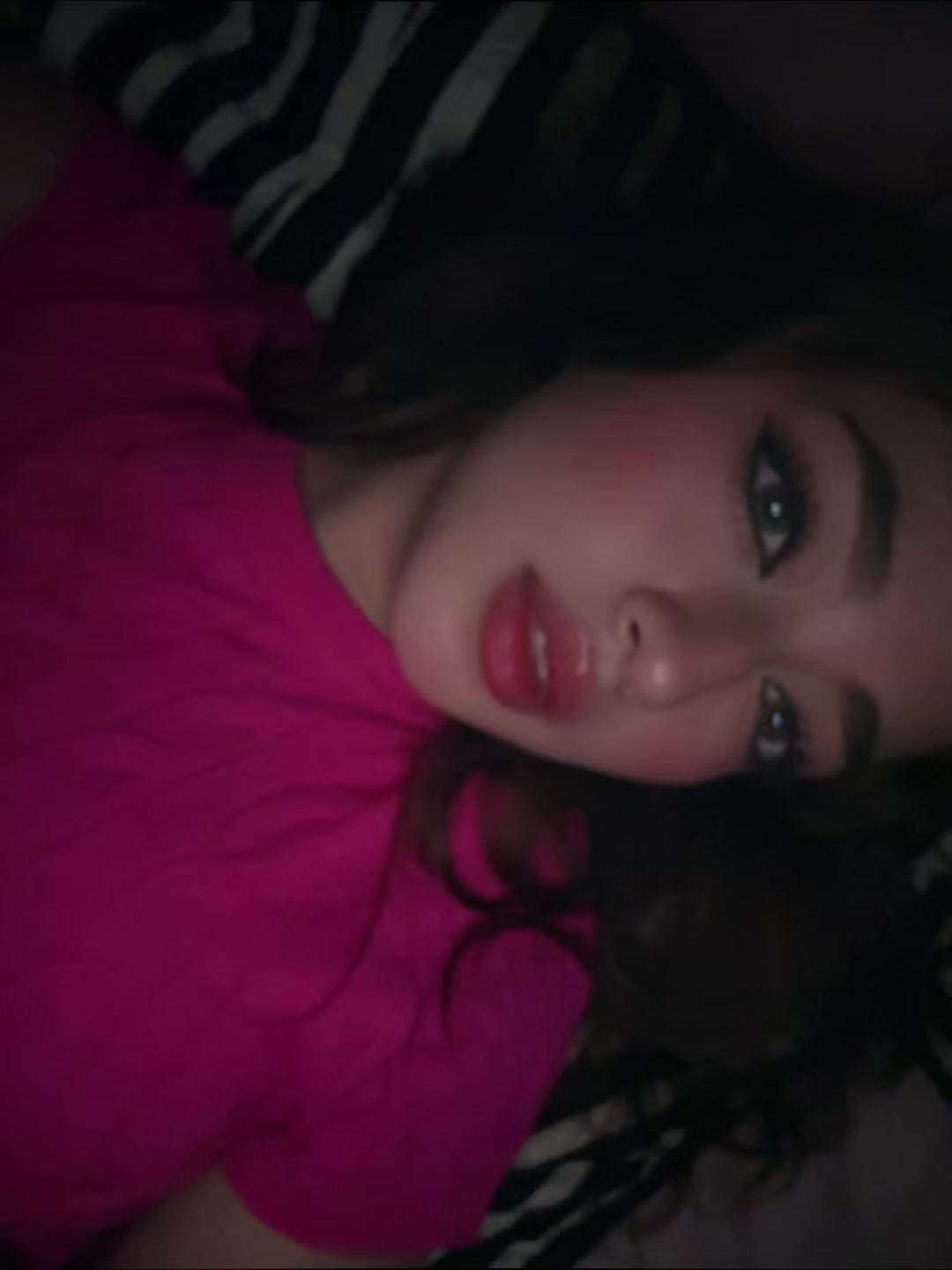 @🦦