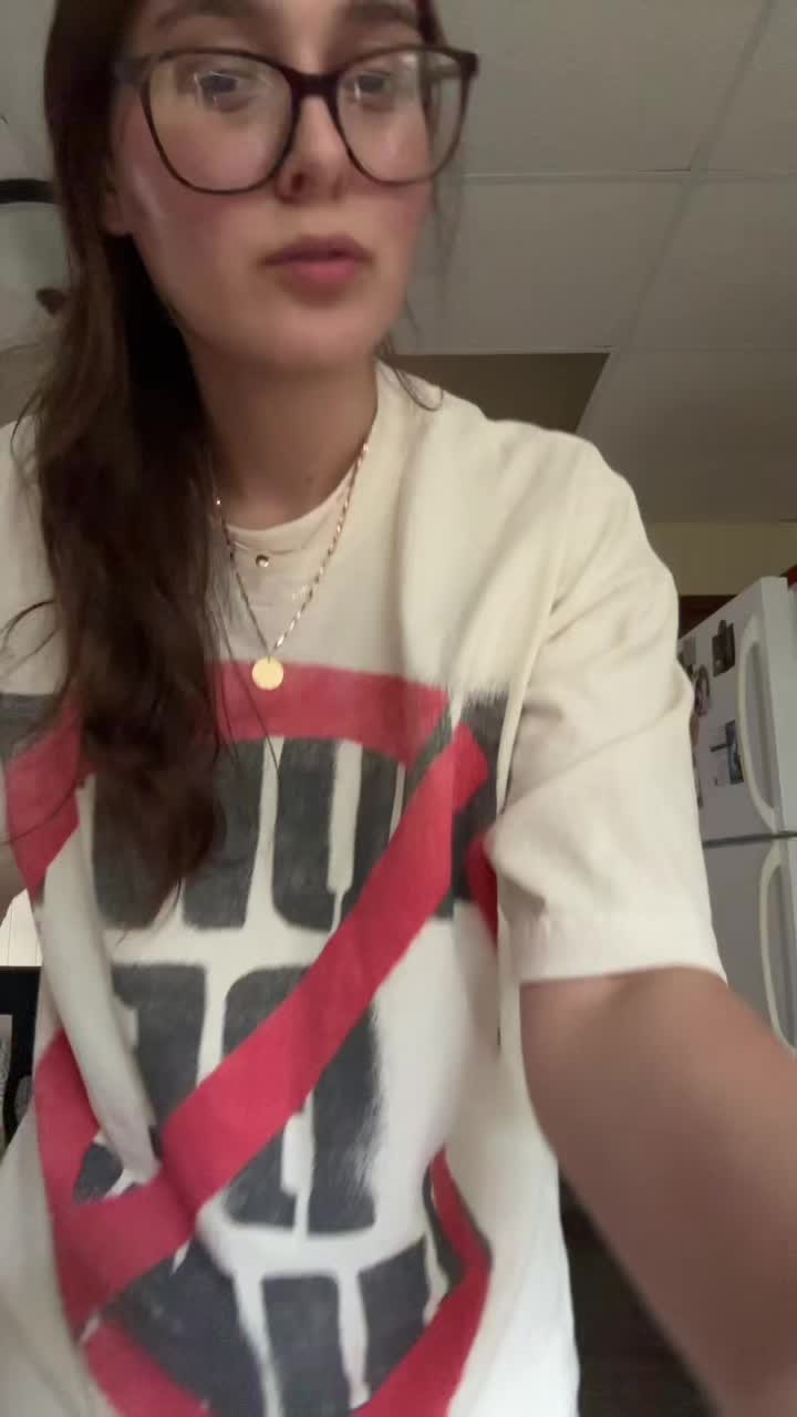 @:3