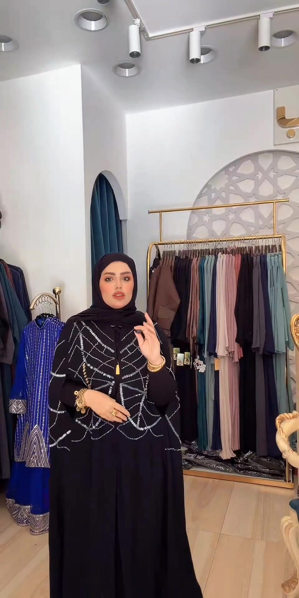 @بيلا للالبسة الخليجية