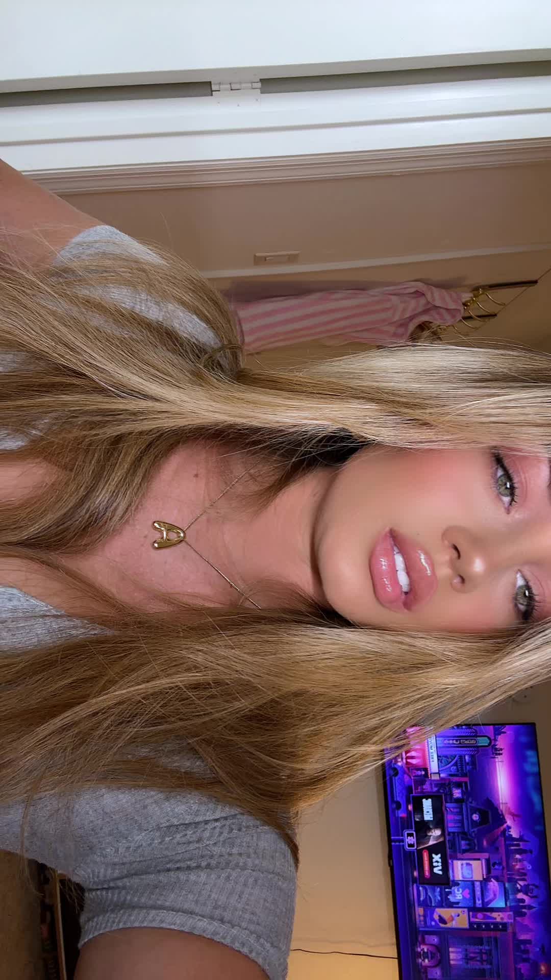 @angelaa.renae