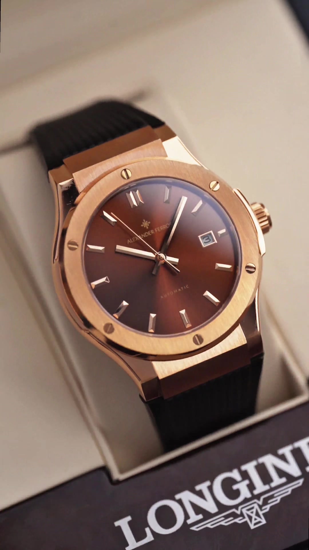 @BDT WATCH Đồng Hồ Thuỵ Sỹ