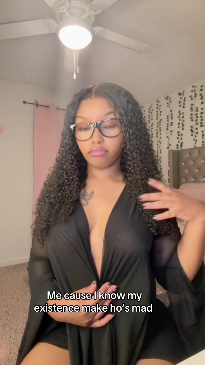 @YoucantfindmeHo🤪
