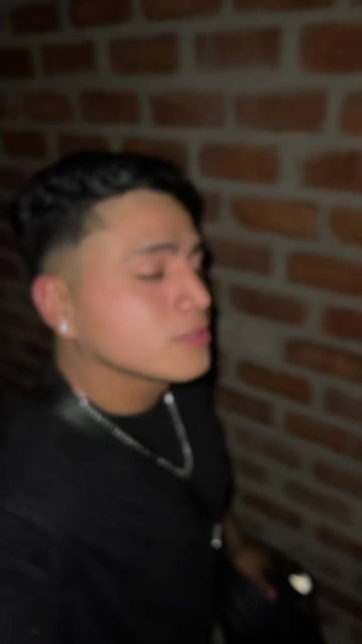 @Josueee_