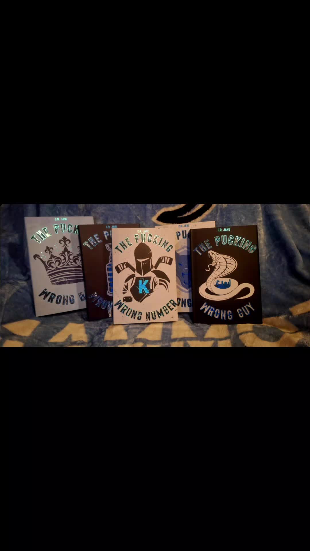 @coralbookreads