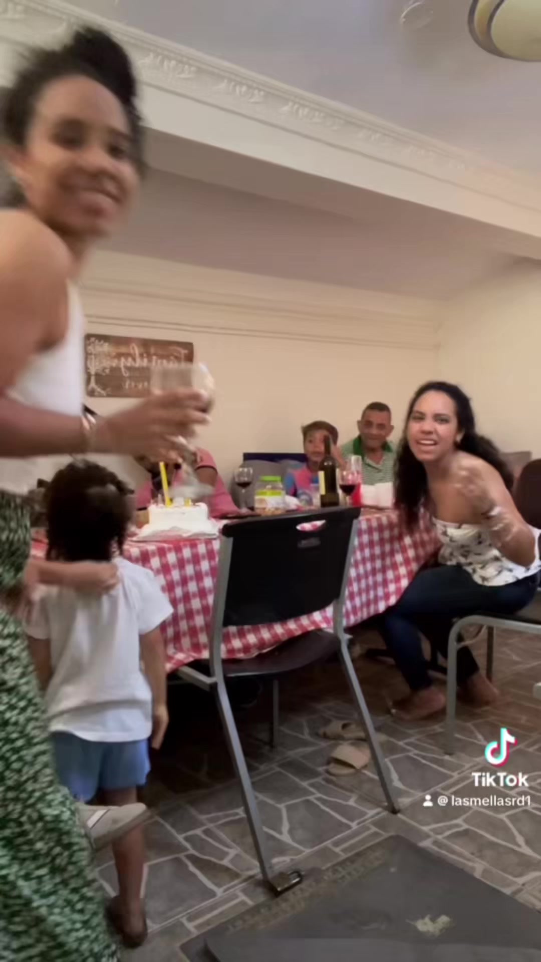 @lasmellasrd