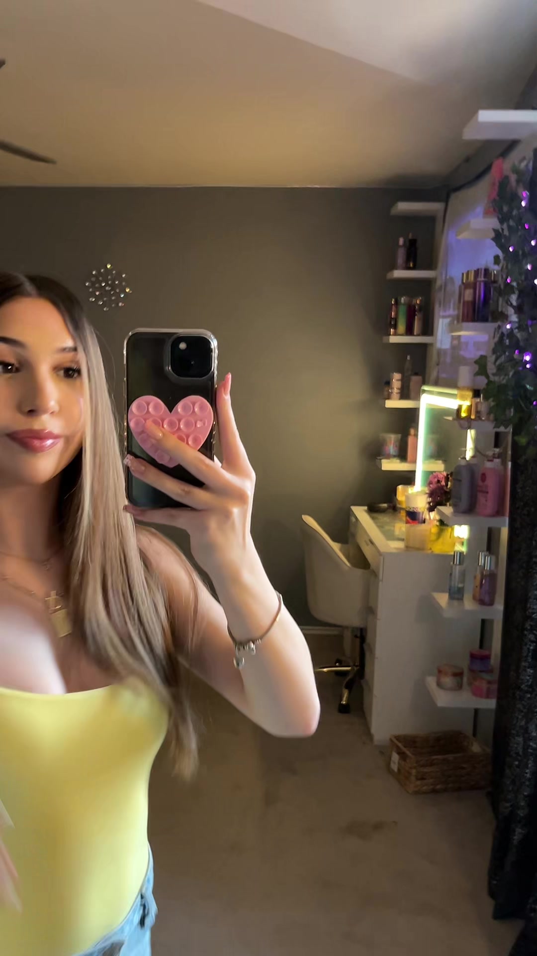 @clara.satx