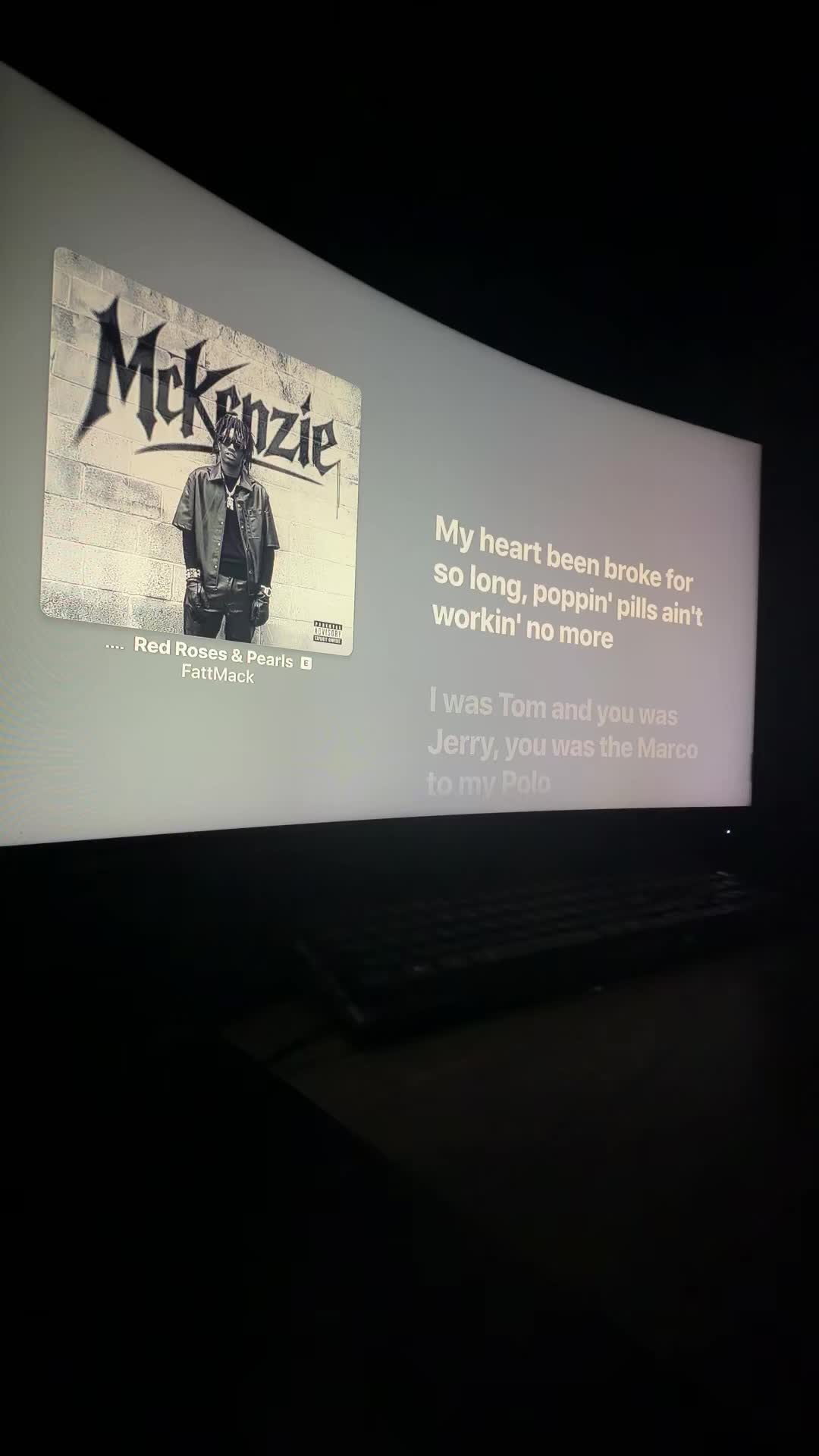 @🎧