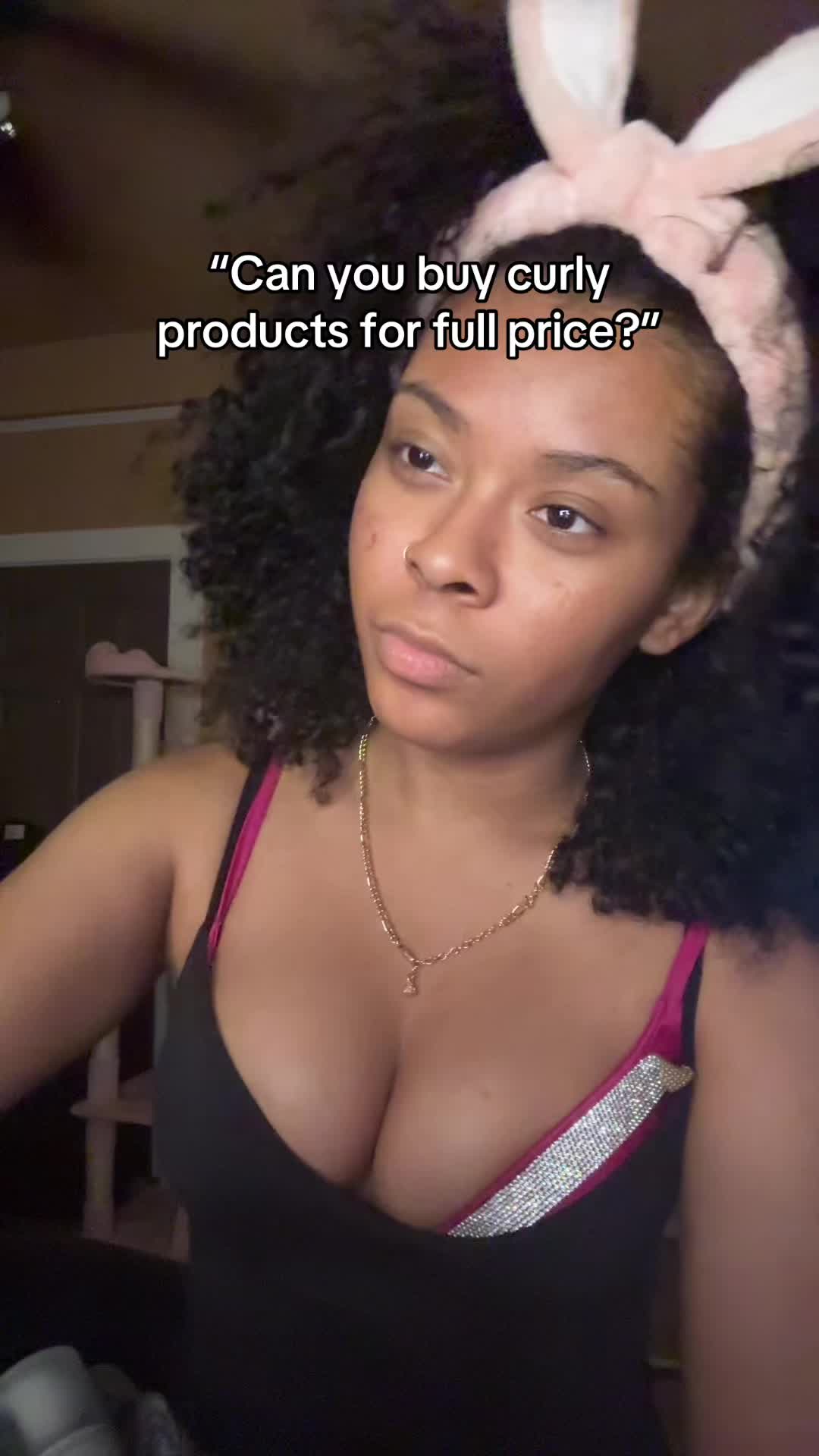 @adriannamoniqu