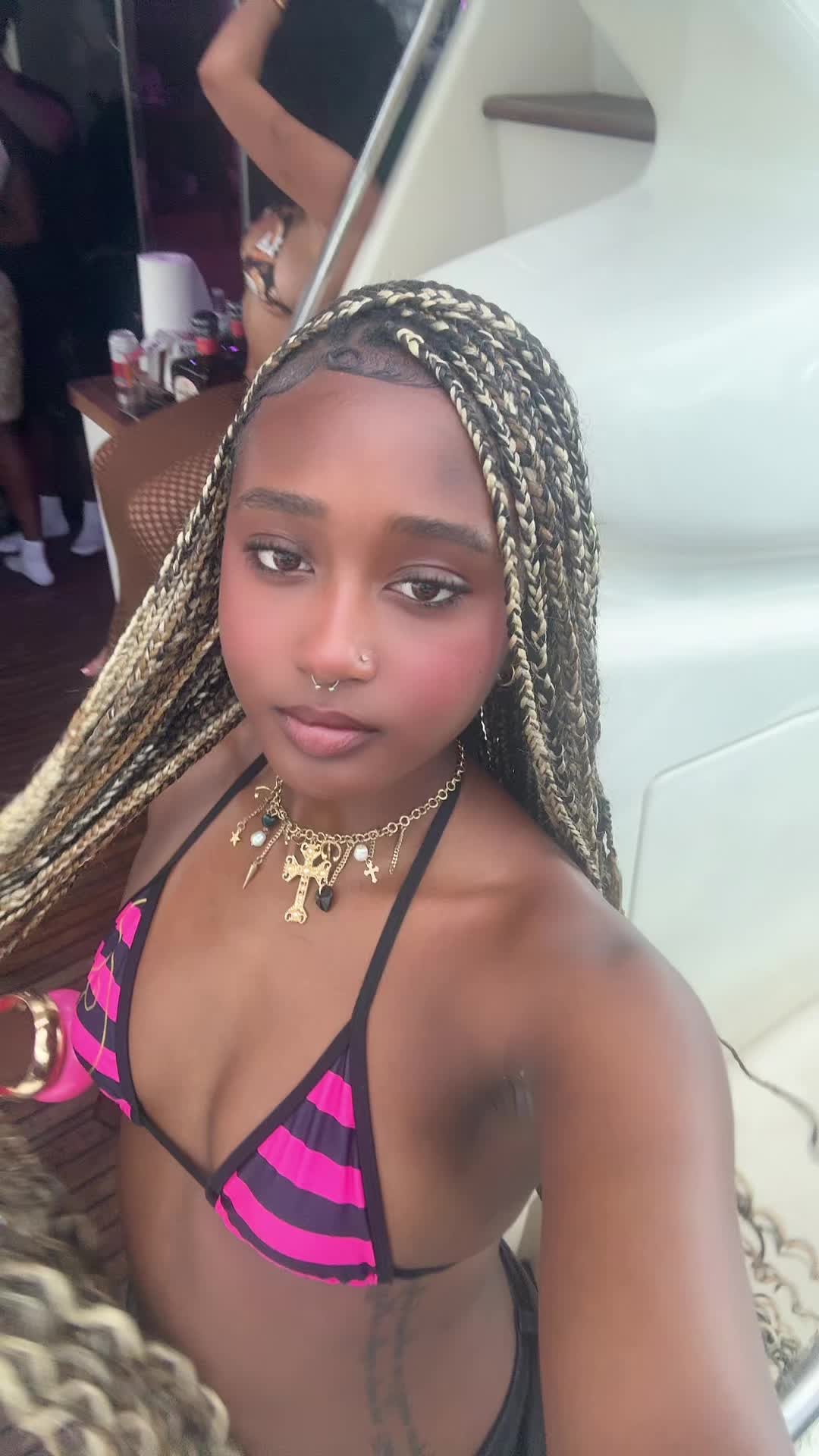 @girlbloggerxo444