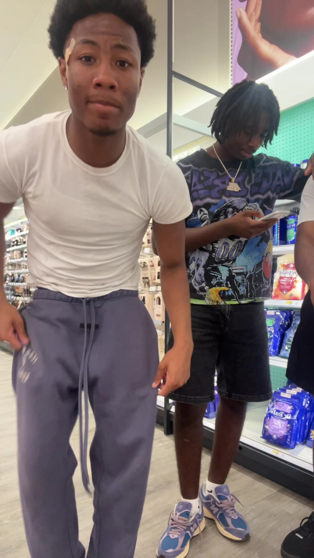 @NeeeEF