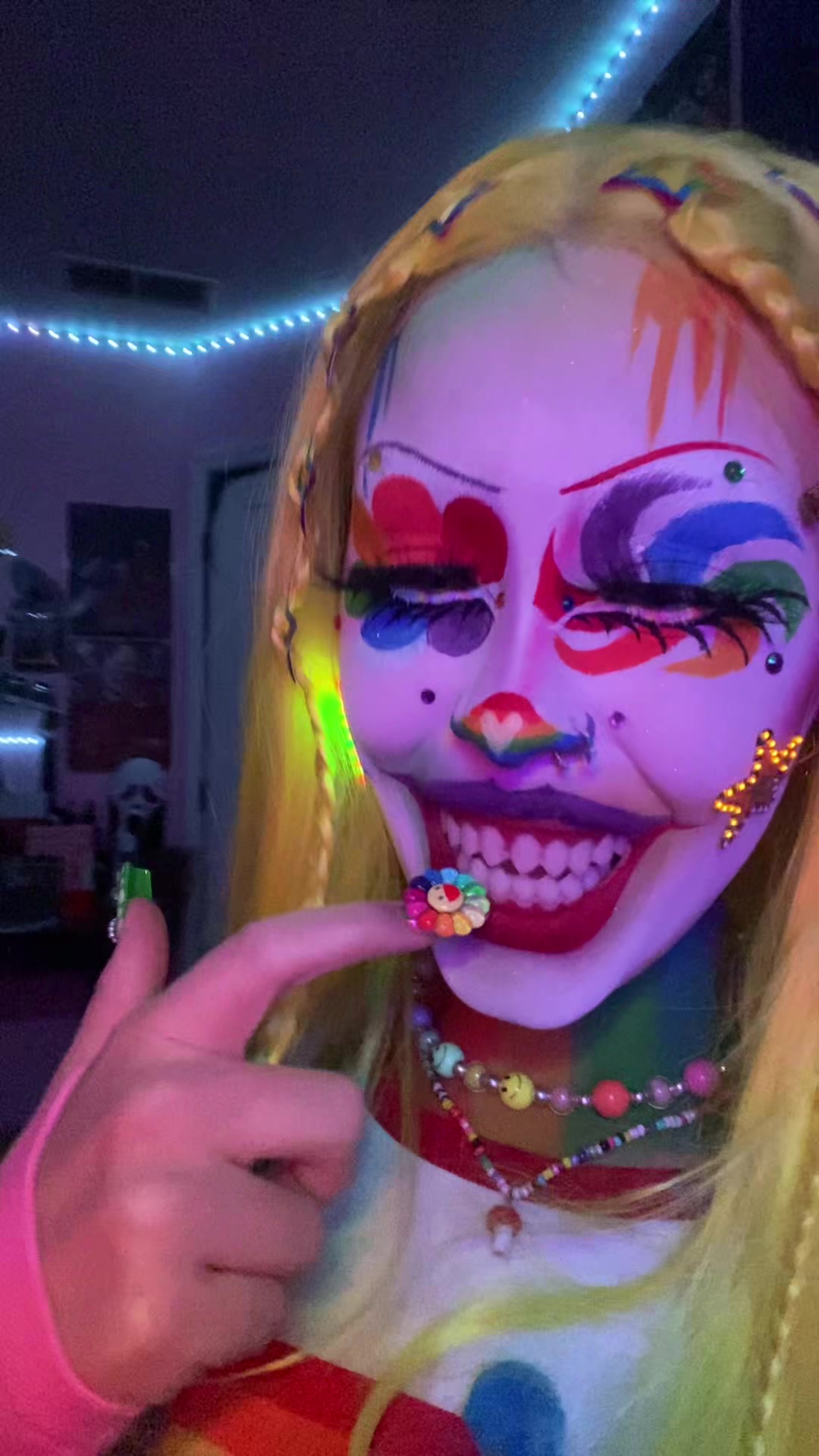 @✰Ditzy The Clown✰