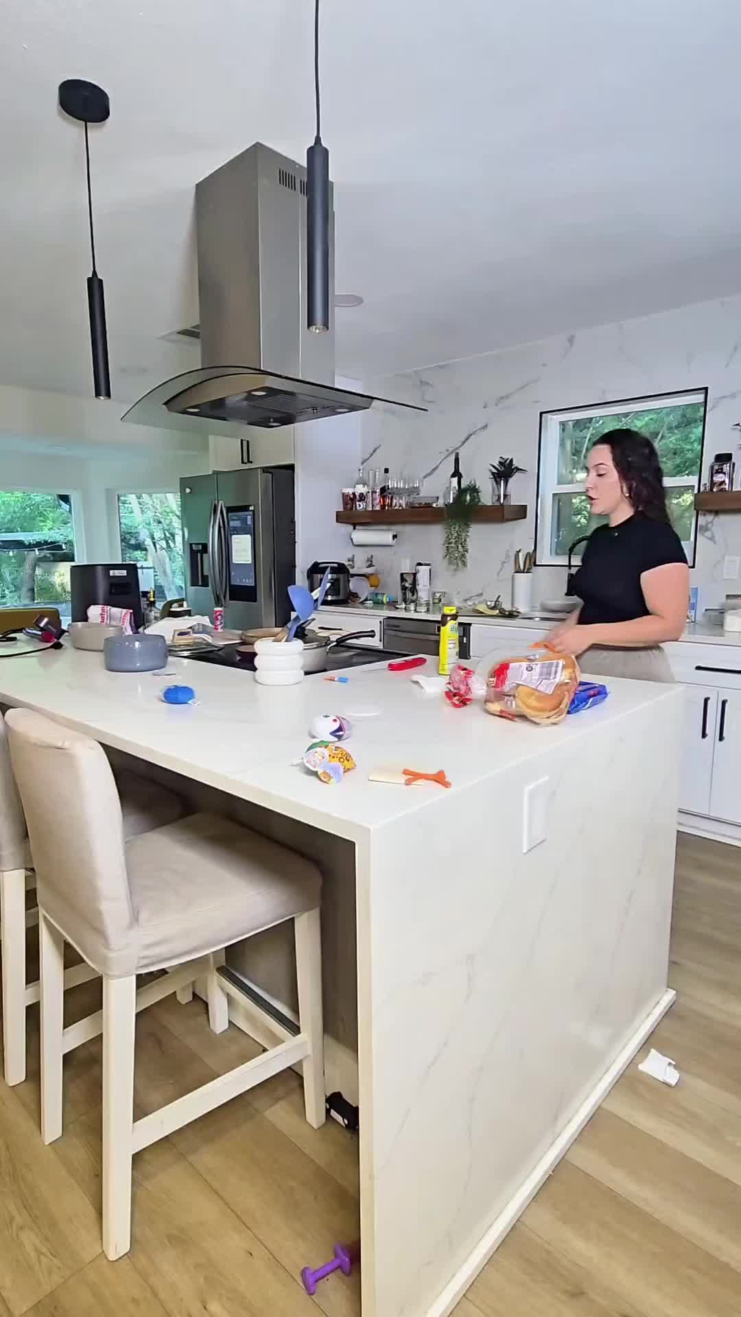 @YeinysVibes