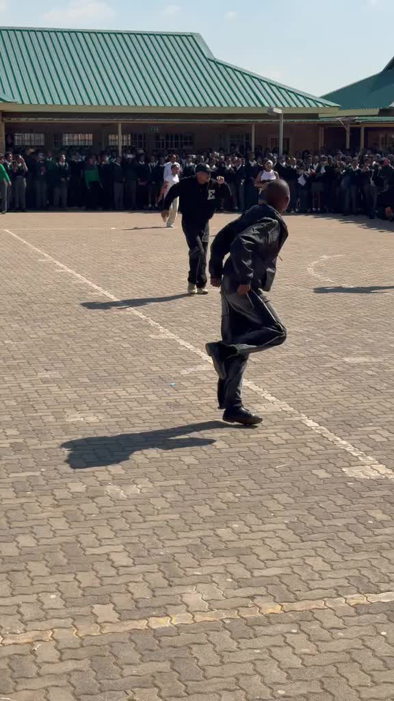 @Fefe Masigo🇿🇦