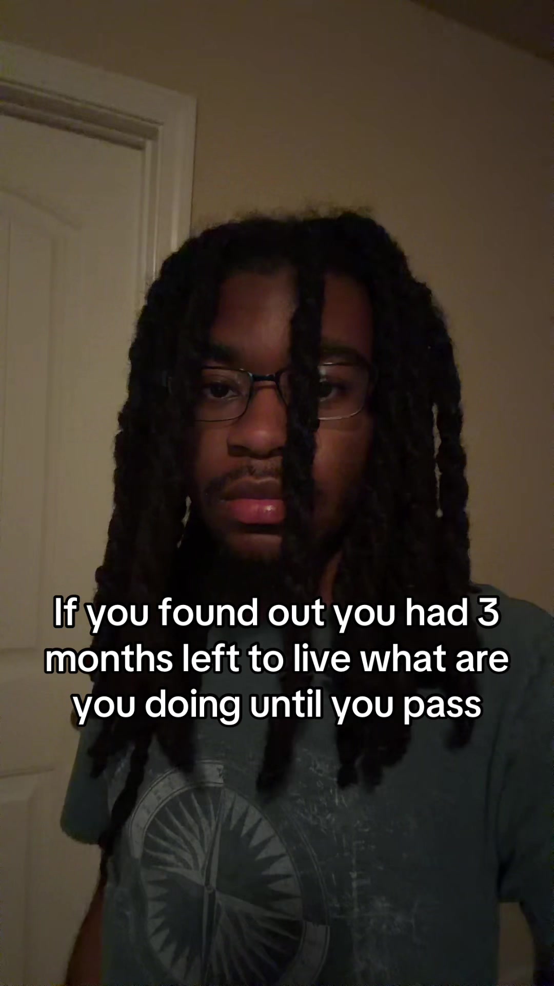 @👾